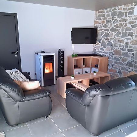 Au Chant Des Roches - Parking - Wifi - Terrasse - Chambres Familiales - Cerfontaine Eksteriør billede
