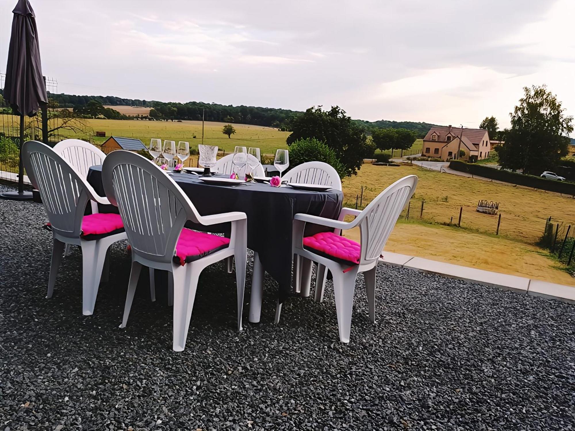Au Chant Des Roches - Parking - Wifi - Terrasse - Chambres Familiales - Cerfontaine Eksteriør billede