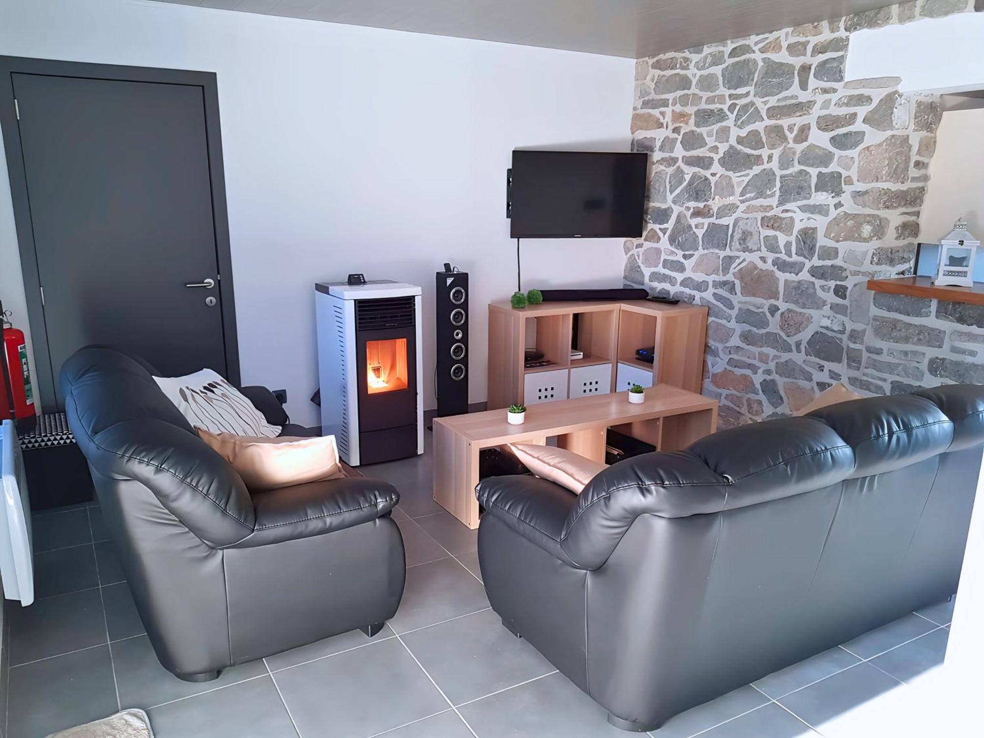 Au Chant Des Roches - Parking - Wifi - Terrasse - Chambres Familiales - Cerfontaine Eksteriør billede