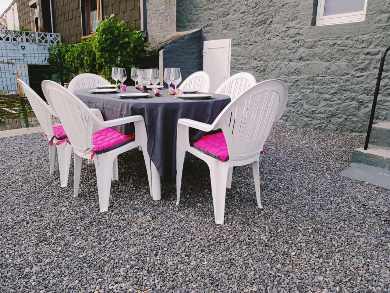 Au Chant Des Roches - Parking - Wifi - Terrasse - Chambres Familiales - Cerfontaine Eksteriør billede
